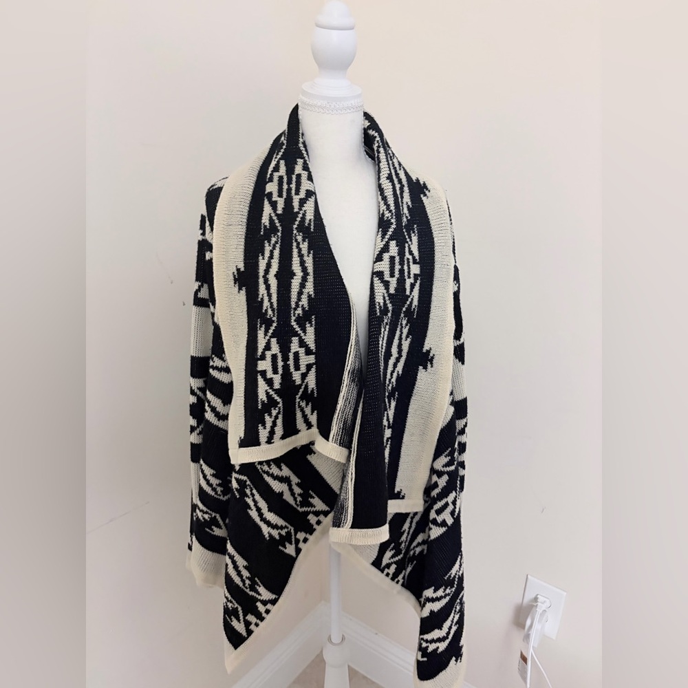 Black and Cream Open-Front Geometric Knit Sweater